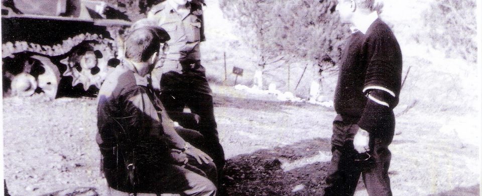 1992-Ari-Lipinski-with-Brig.-General-Avigdor-Kehalani-the-hero-of-the-Yom-Kippur-War-of-197